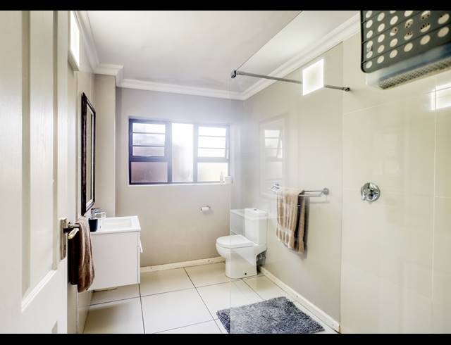 5 BEDROOM HOUSE FOR SALE IN NAHOON